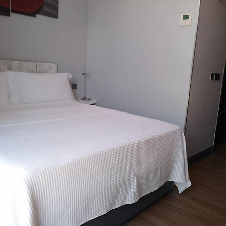 H La Cabana Pozuelo de Alarcón Extérieur photo